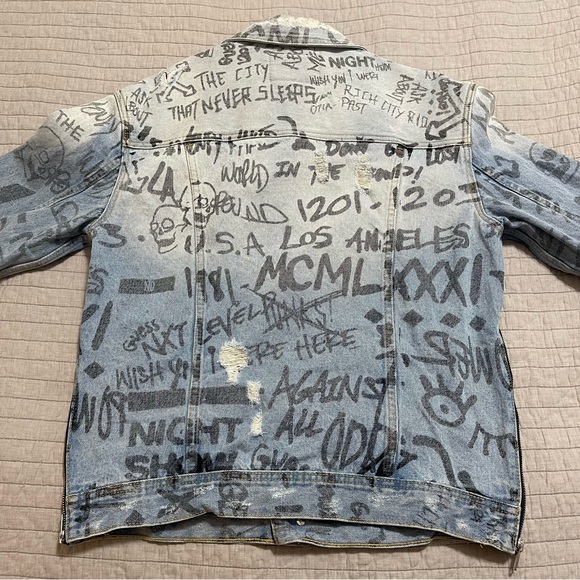 Guess Men's Graffiti Oversized Jean Jacket Size Small - Picture 14 of 14